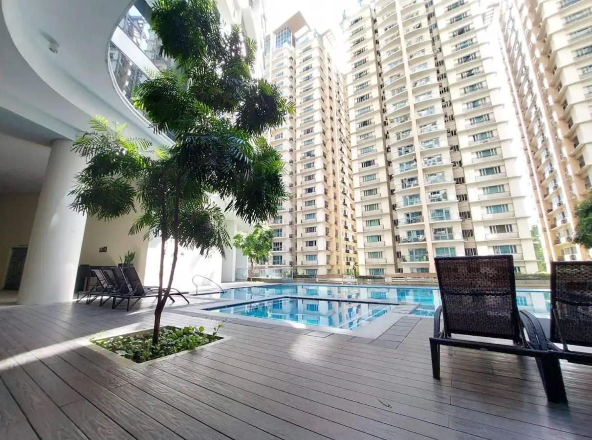 The Florence At Mckinley Hill Тагуиг Екстериор снимка